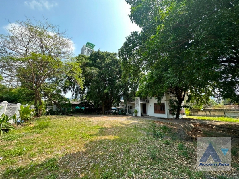 12  House For Rent in Sukhumvit ,Bangkok  AA39380