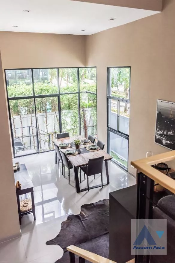 unit 3 Bedrooms  Townhouse For Rent in Pattanakarn, Bangkok  near ARL Ramkhamhaeng (AA39397)