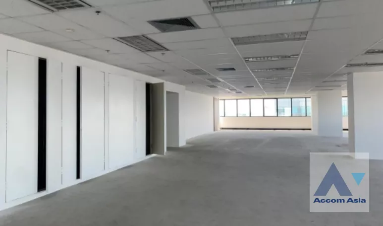 4  Office Space For Rent in Ratchadaphisek ,Bangkok MRT Sutthisan at Muang Thai - Phatra Complex Building AA39400