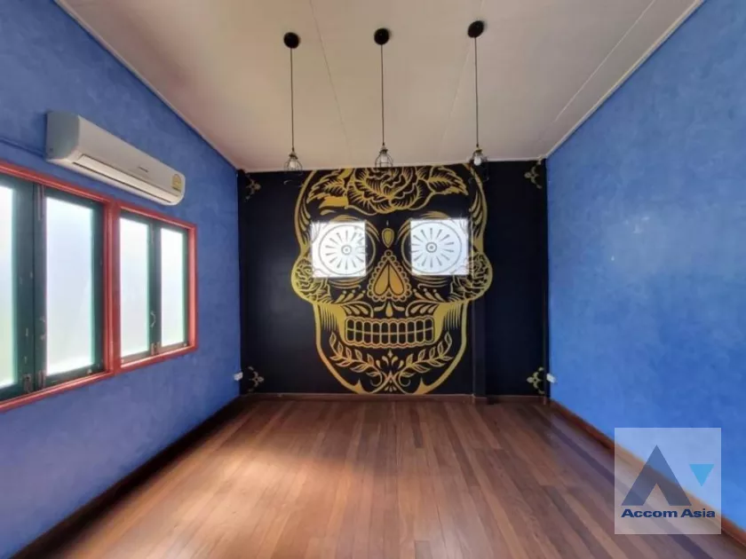  1  House For Rent in Sukhumvit ,Bangkok BTS Phrom Phong AA39403