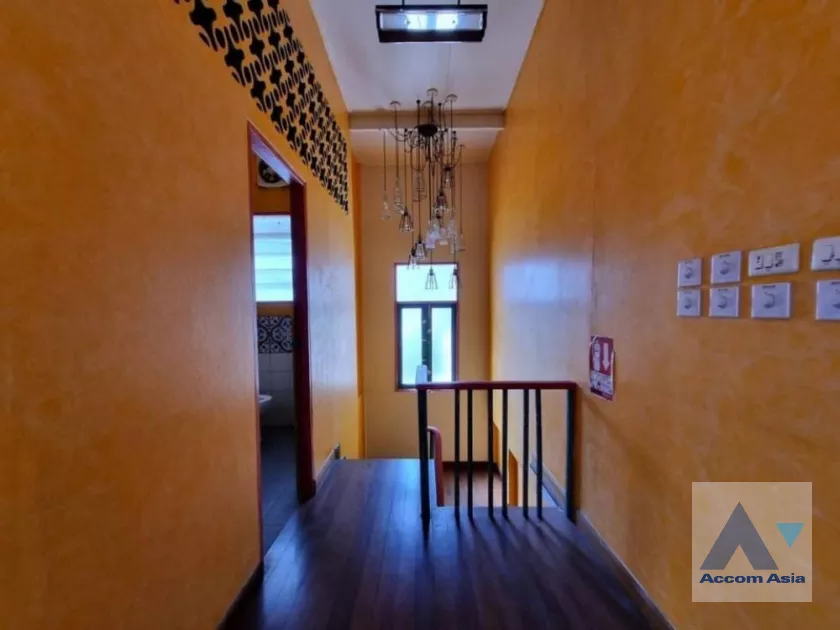 7  House For Rent in Sukhumvit ,Bangkok BTS Phrom Phong AA39403