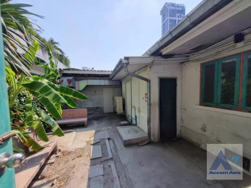 15  House For Rent in Sukhumvit ,Bangkok BTS Phrom Phong AA39403