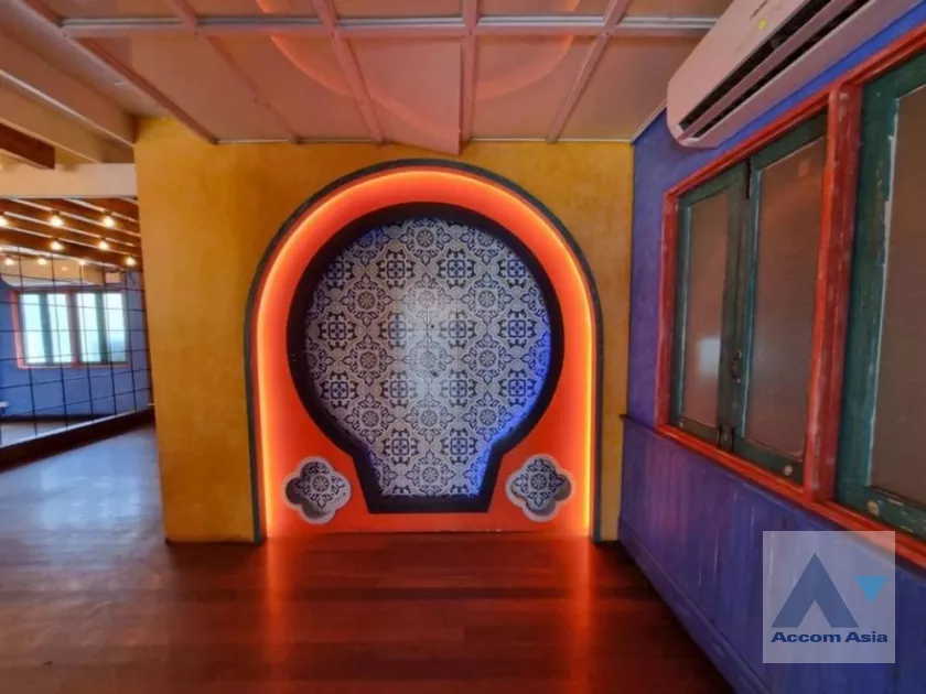 9  House For Rent in Sukhumvit ,Bangkok BTS Phrom Phong AA39403