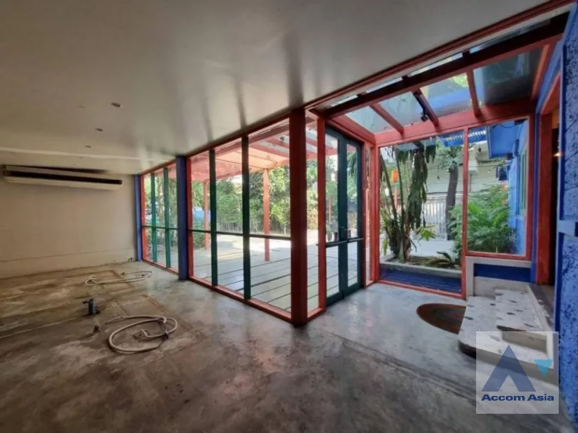 20  House For Rent in Sukhumvit ,Bangkok BTS Phrom Phong AA39403