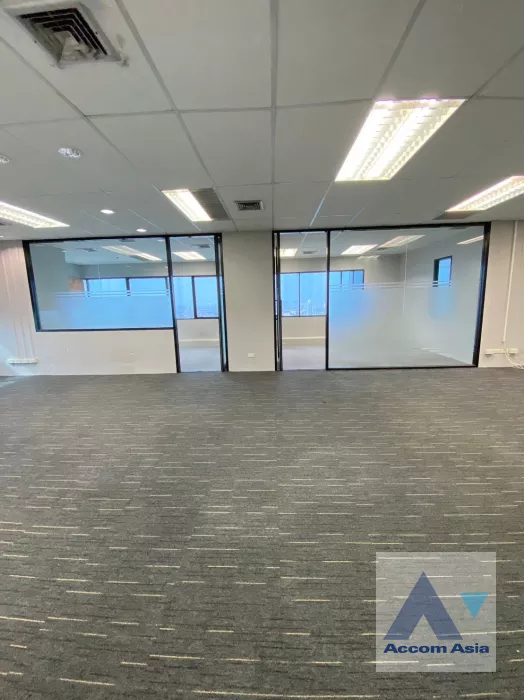 8  Office Space for rent and sale in Charoen Nakhon ,Bangkok BTS Krung Thon Buri - BTS Wongwian Yai at Sinn Sathorn Tower AA39404
