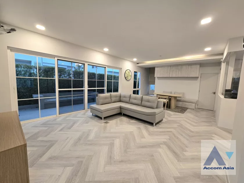 unitPet friendly |  4 Bedrooms  House For Rent in Bang Na, Bangkok  (AA39411)