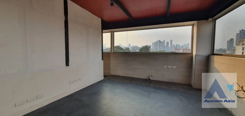 6  2 br Condominium For Sale in Ratchadaphisek ,Bangkok  at Sun Palace AA39412