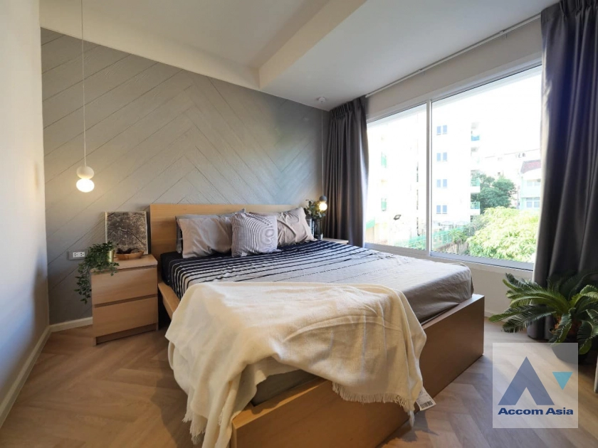 12  3 br House for rent and sale in Sukhumvit ,Bangkok BTS Phra khanong AA39414