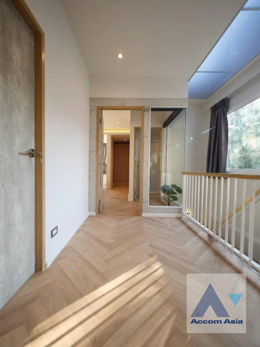 10  3 br House for rent and sale in Sukhumvit ,Bangkok BTS Phra khanong AA39414