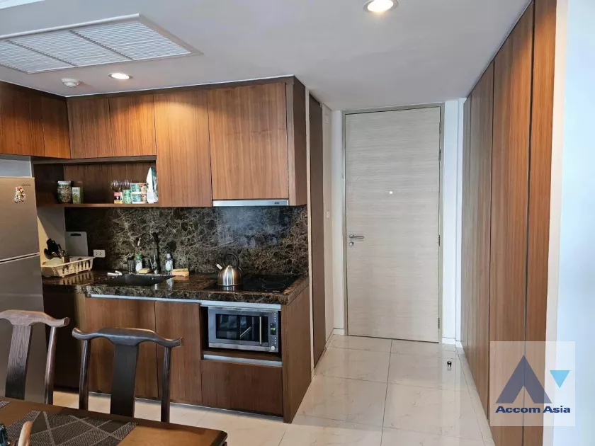 Corner Unit |  2 Bedrooms  Condominium For Rent & Sale in Sukhumvit, Bangkok  near BTS Phrom Phong (AA39416)