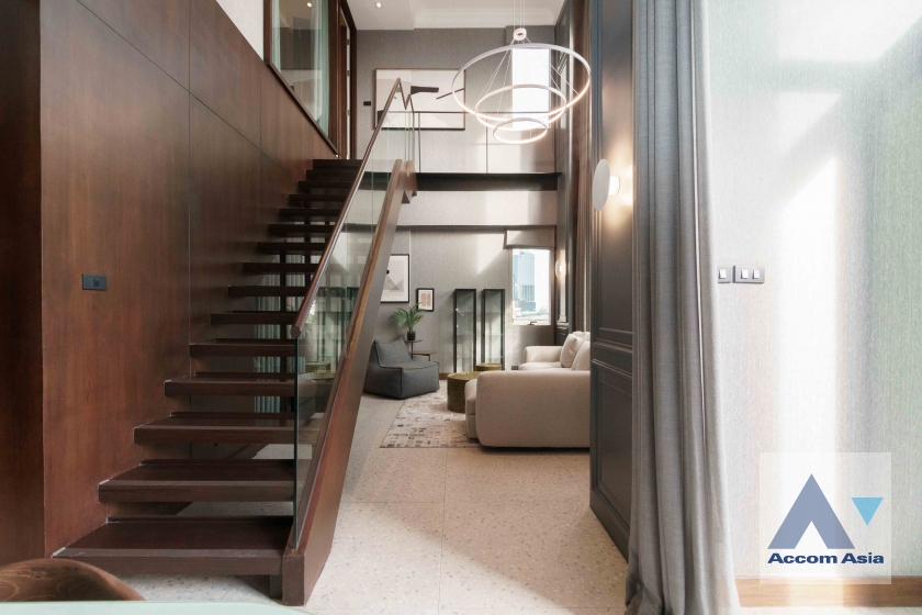 Corner Unit, Private Swimming Pool, Double High Ceiling, Duplex Condo, Pet friendly condominium for rent in Sukhumvit, Bangkok Code AA39418