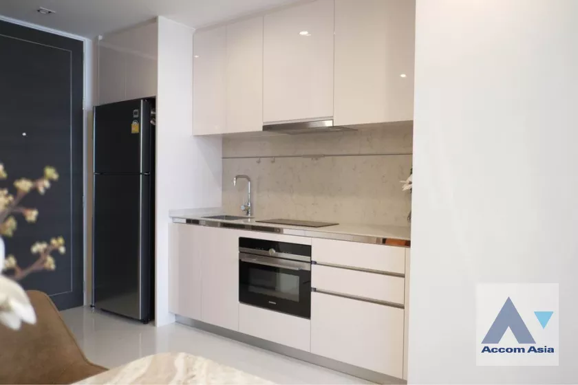 unit 1 Bedroom  Condominium For Rent in Sathorn, Bangkok  near BTS Surasak (AA39428)