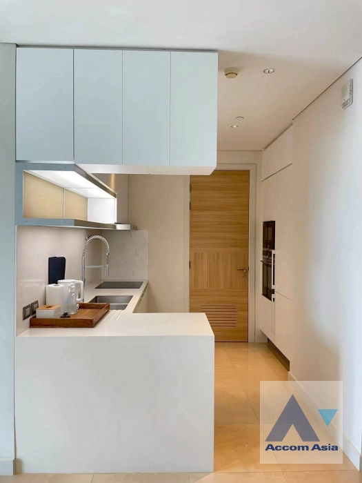 5  2 br Condominium for rent and sale in Ploenchit ,Bangkok BTS Chitlom at Sindhorn Residence AA39437