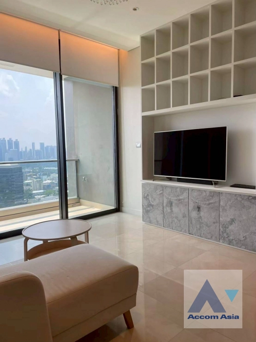 unit 2 Bedrooms  Condominium For Rent & Sale in Ploenchit, Bangkok  near BTS Chitlom (AA39437)