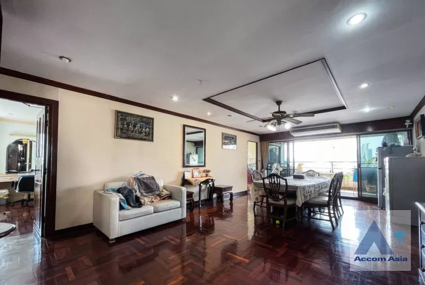  3 Bedrooms  Condominium For Sale in Sukhumvit, Bangkok  near BTS Asok - MRT Sukhumvit (AA39438)