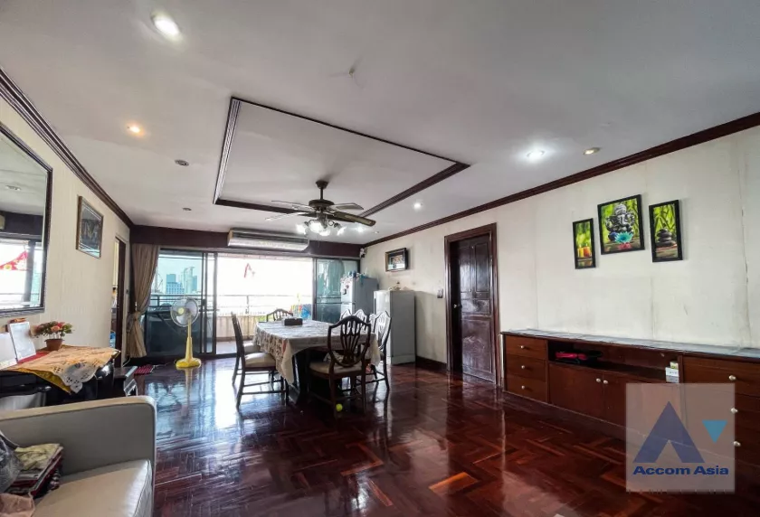  3 Bedrooms  Condominium For Sale in Sukhumvit, Bangkok  near BTS Asok - MRT Sukhumvit (AA39438)