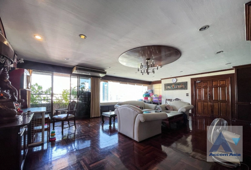 unit 3 Bedrooms  Condominium For Sale in Sukhumvit, Bangkok  near BTS Asok - MRT Sukhumvit (AA39438)