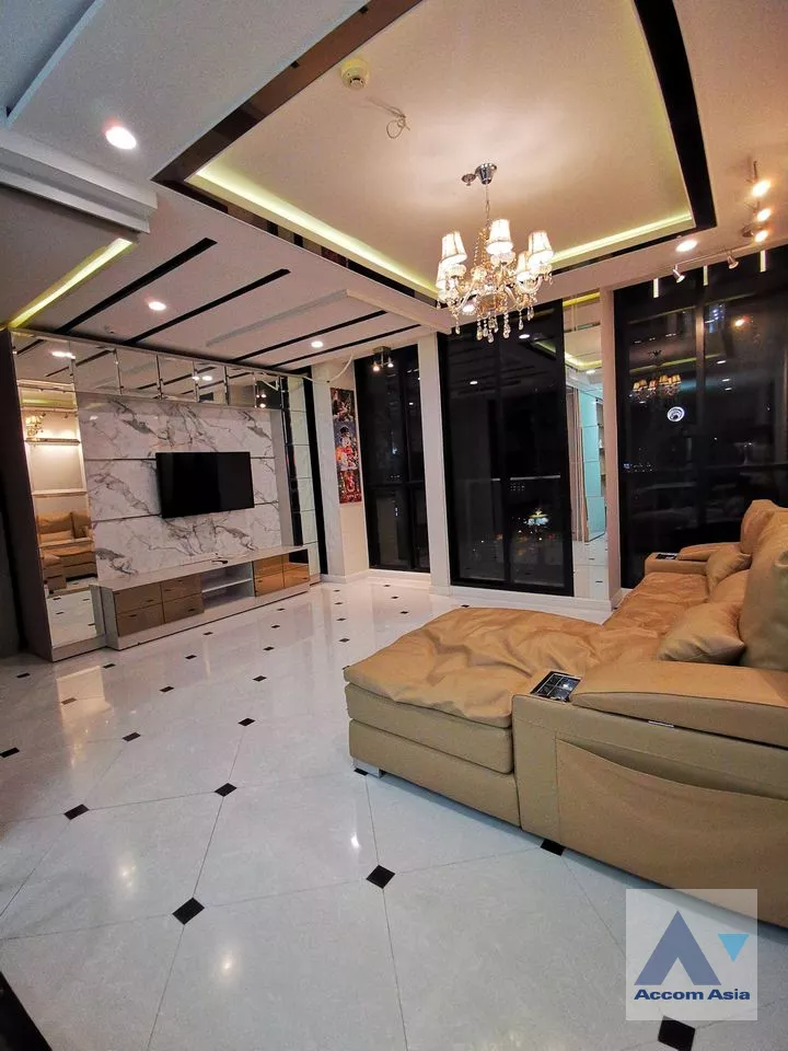  2 Bedrooms  Condominium For Rent & Sale in Ploenchit, Bangkok  near BTS Ploenchit (AA39441)