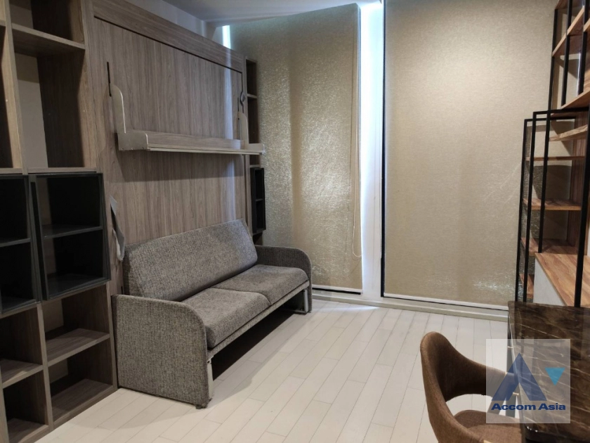 4  2 br Condominium For Sale in Ploenchit ,Bangkok BTS Ploenchit at Noble Ploenchit AA39442