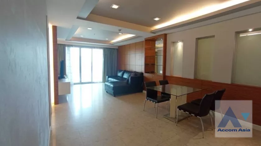  2 Bedrooms  Condominium For Sale in Sukhumvit, Bangkok  near BTS Ekkamai (AA39443)