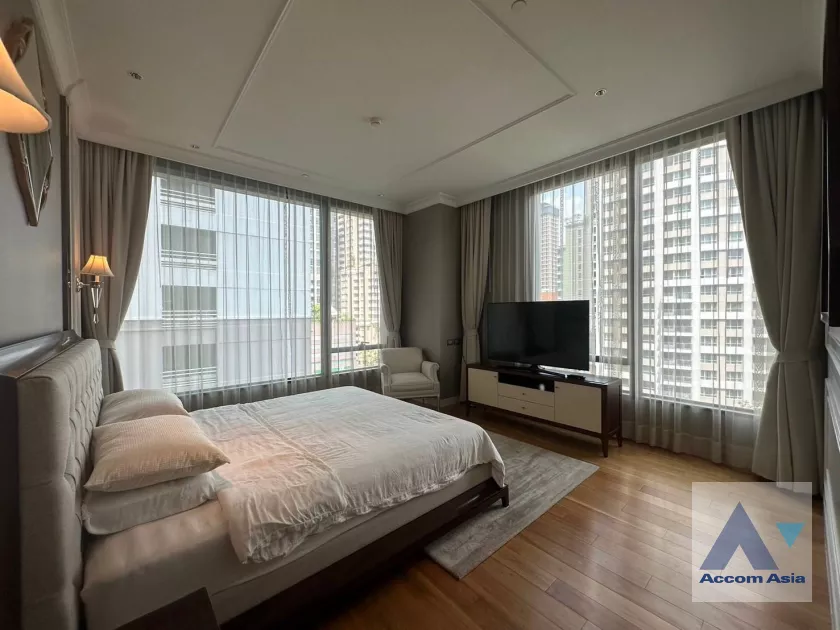 8  2 br Condominium For Rent in Ploenchit ,Bangkok BTS Chitlom at Sindhorn Residence AA39445