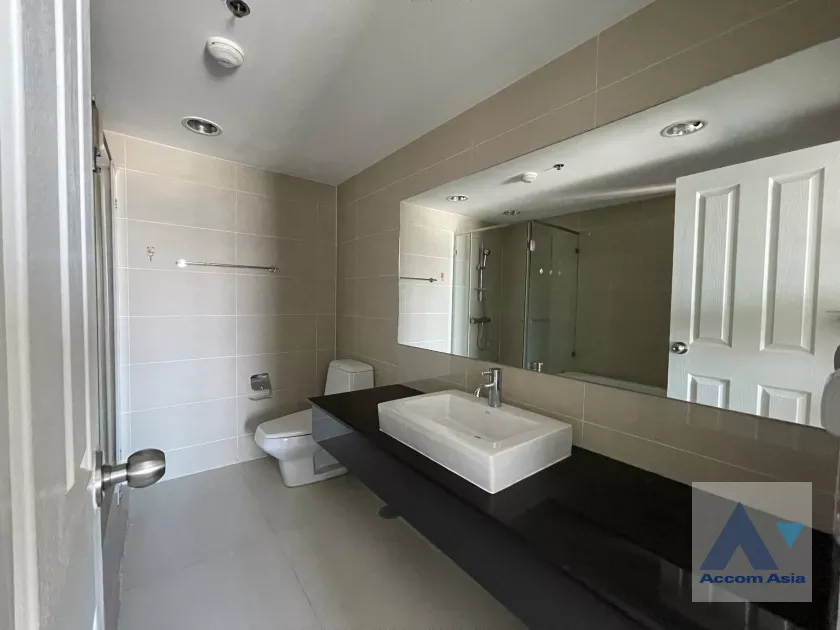 unitCommon Pool |  3 Bedrooms  Condominium For Rent & Sale in Ratchadaphisek, Bangkok  near MRT Rama 9 (AA39448)
