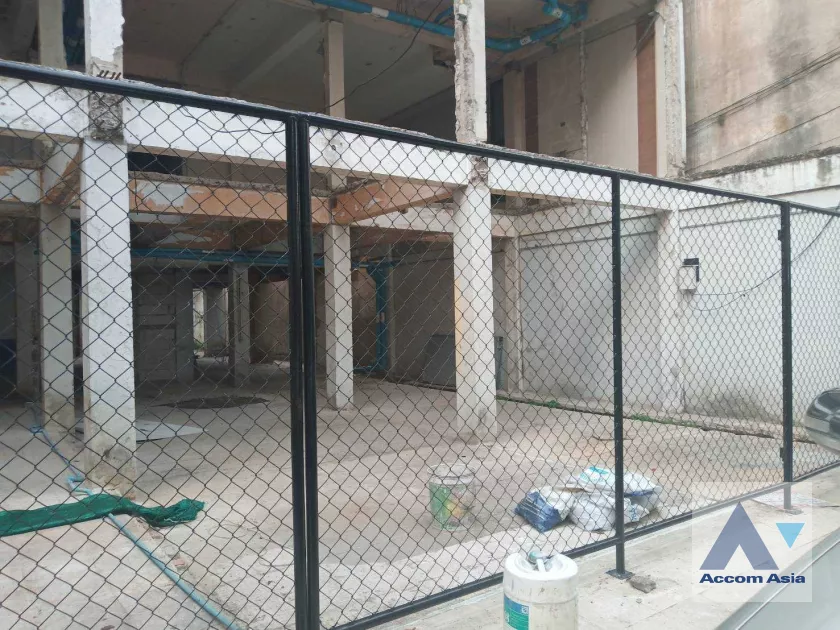  1  Building For Sale in Phaholyothin ,Bangkok  AA39449