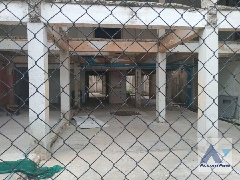  1  Building For Sale in Phaholyothin ,Bangkok  AA39449