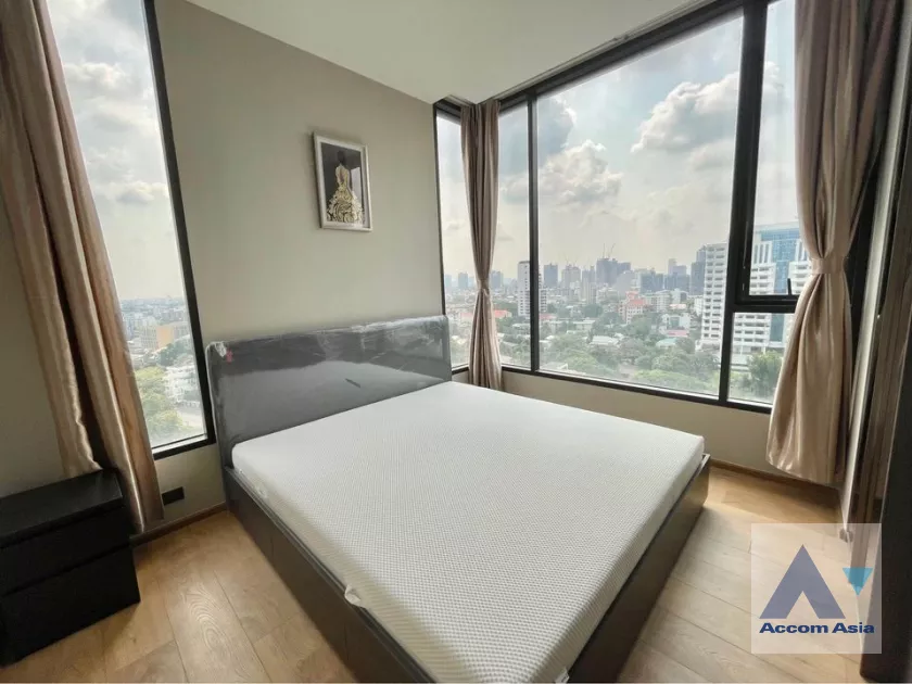 unit 2 Bedrooms  Condominium For Rent in Sukhumvit, Bangkok  near BTS Ekkamai (AA39452)