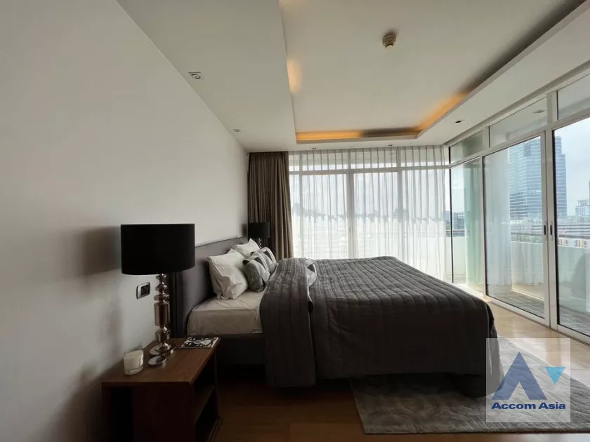 11  2 br Condominium For Sale in Phaholyothin ,Bangkok BTS Ari at Le Monaco Residence AA39458