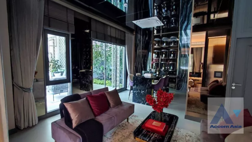 Grand Bangkok Boulevard State Bangna House  4 Bedroom for Sale   in Pattanakarn Bangkok