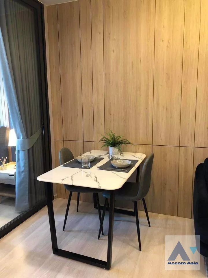 unit 1 Bedroom  Condominium For Rent in Ploenchit, Bangkok  near BTS Ploenchit (AA39468)