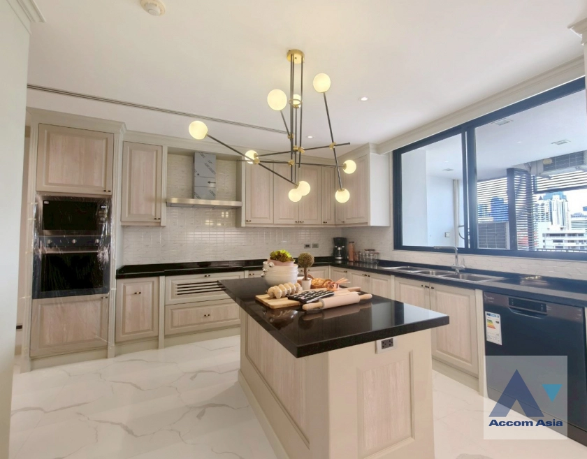 12  4 br Apartment For Rent in Sukhumvit ,Bangkok BTS Phrom Phong at Fully Facilities AA39470