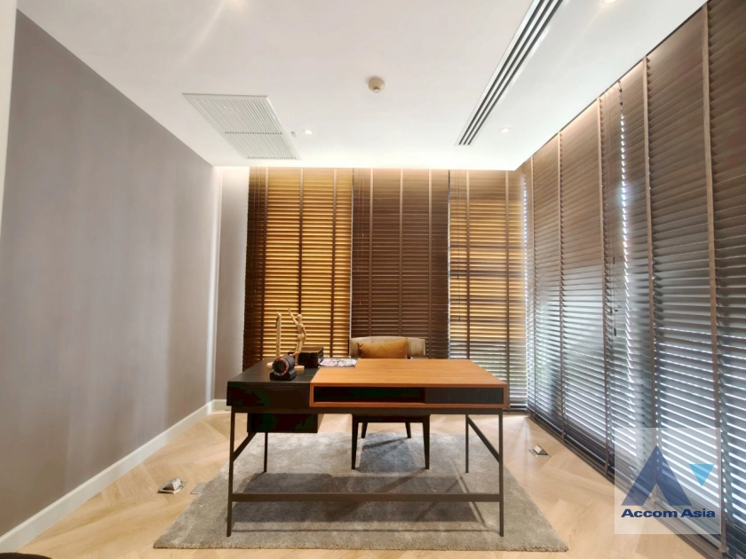 10  4 br Apartment For Rent in Sukhumvit ,Bangkok BTS Phrom Phong at Fully Facilities AA39470