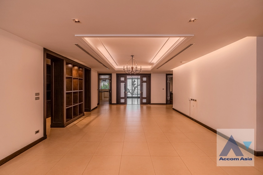 unitPet friendly |  4 Bedrooms  Apartment For Rent & Sale in Sukhumvit, Bangkok  near BTS Phrom Phong (AA39471)
