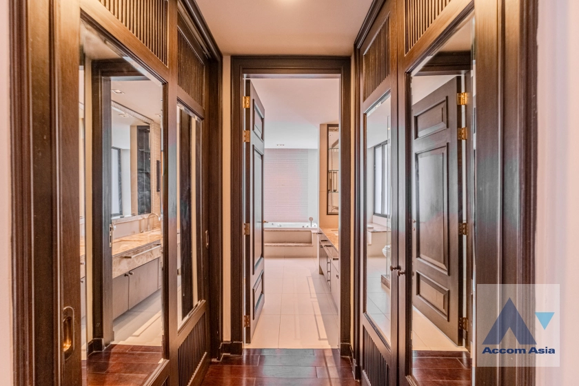 20  4 br Apartment for rent and sale in Sukhumvit ,Bangkok BTS Phrom Phong at Fully Facilities AA39471