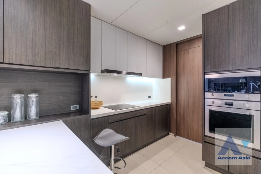 8  4 br Apartment For Rent in Sukhumvit ,Bangkok BTS Phrom Phong at Modern Brand New Apartment AA39472