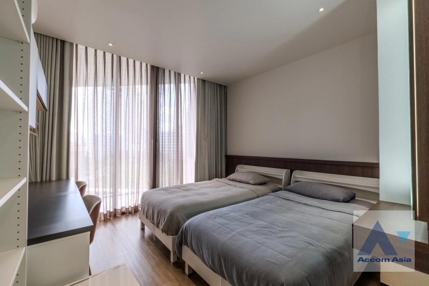 18  4 br Apartment For Rent in Sukhumvit ,Bangkok BTS Phrom Phong at Modern Brand New Apartment AA39472