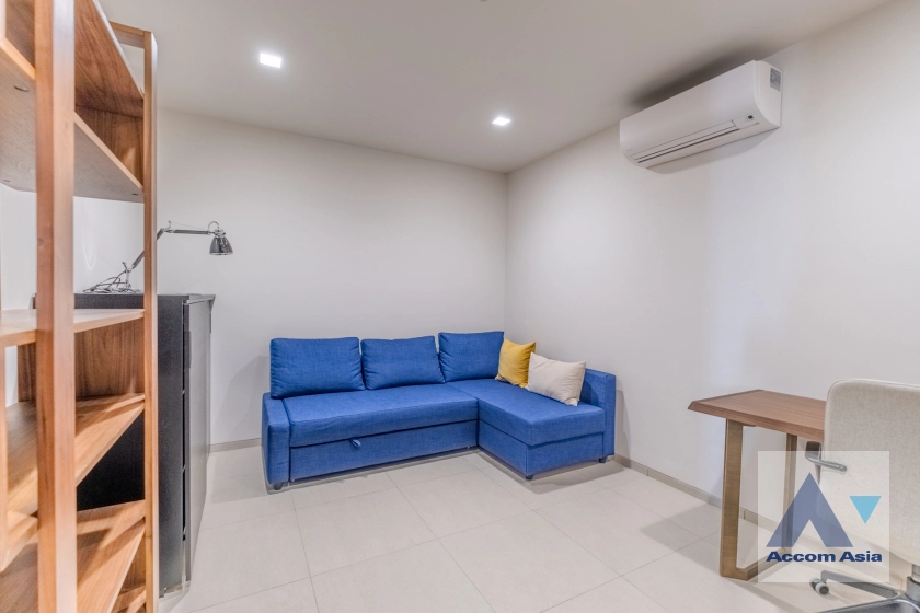 21  4 br Apartment For Rent in Sukhumvit ,Bangkok BTS Phrom Phong at Modern Brand New Apartment AA39472