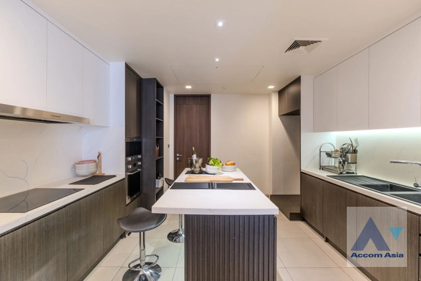 8  4 br Apartment For Rent in Sukhumvit ,Bangkok BTS Phrom Phong at Modern Brand New Apartment AA39473