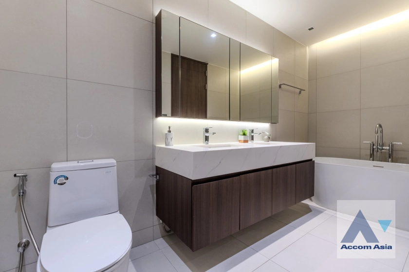 12  4 br Apartment For Rent in Sukhumvit ,Bangkok BTS Phrom Phong at Modern Brand New Apartment AA39473