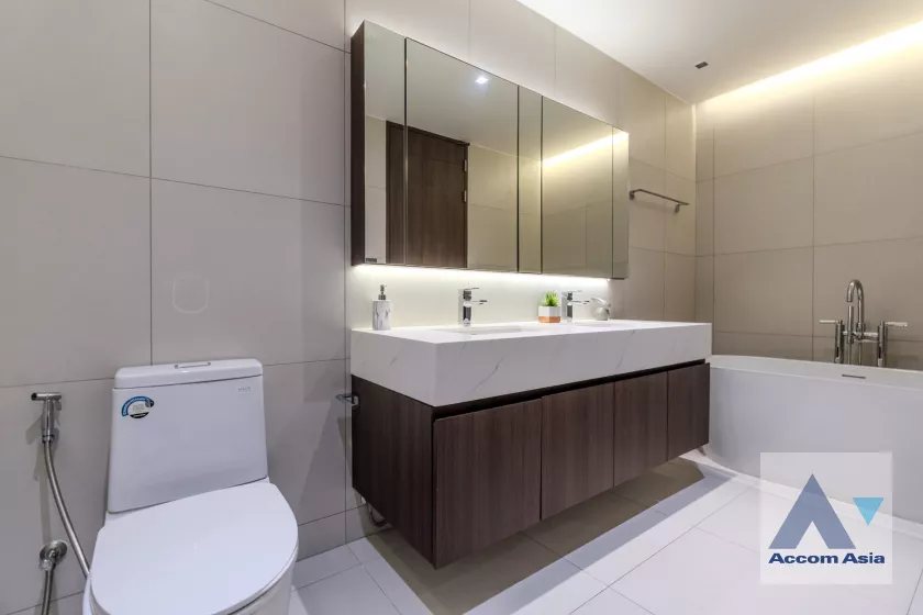 12  4 br Apartment For Rent in Sukhumvit ,Bangkok BTS Phrom Phong at Modern Brand New Apartment AA39473