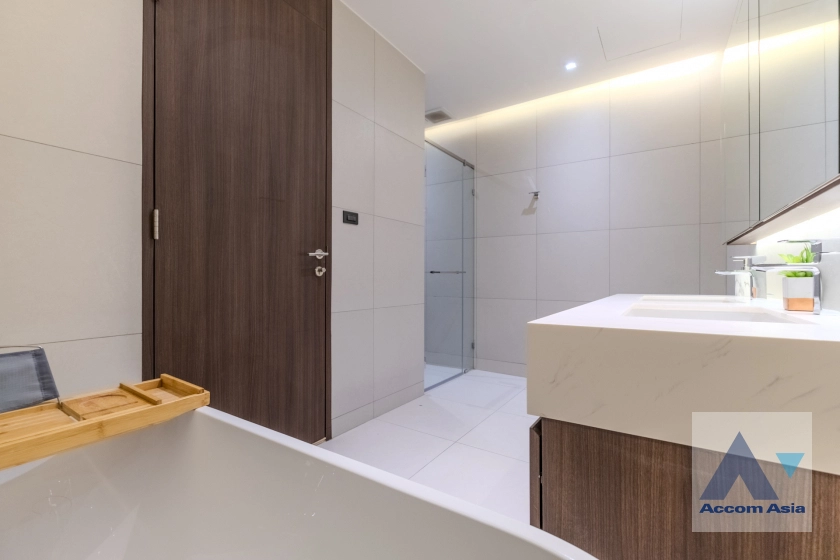 13  4 br Apartment For Rent in Sukhumvit ,Bangkok BTS Phrom Phong at Modern Brand New Apartment AA39473