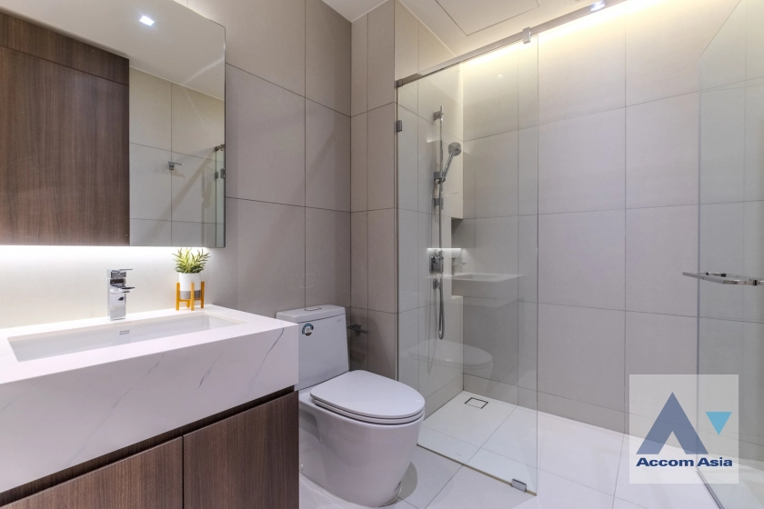 16  4 br Apartment For Rent in Sukhumvit ,Bangkok BTS Phrom Phong at Modern Brand New Apartment AA39473