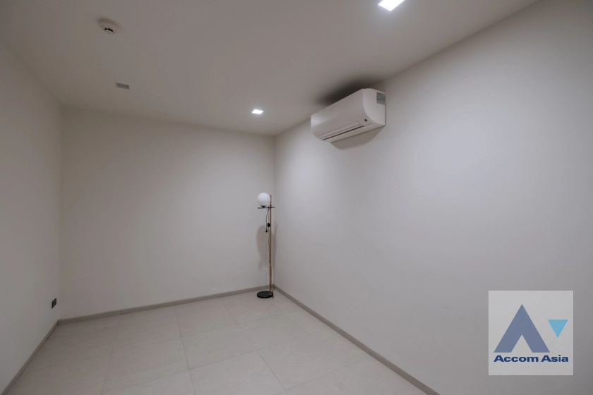 19  4 br Apartment For Rent in Sukhumvit ,Bangkok BTS Phrom Phong at Modern Brand New Apartment AA39473