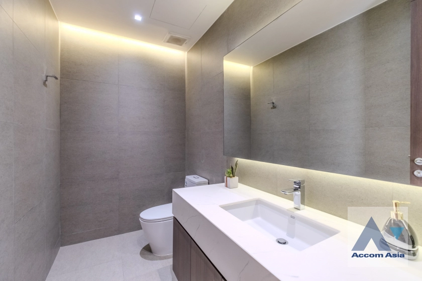 20  4 br Apartment For Rent in Sukhumvit ,Bangkok BTS Phrom Phong at Modern Brand New Apartment AA39473