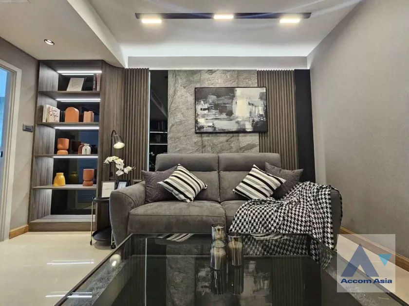  1  1 br Condominium For Sale in Ratchadaphisek ,Bangkok MRT Thailand Cultural Center at Supalai Wellington II AA39481