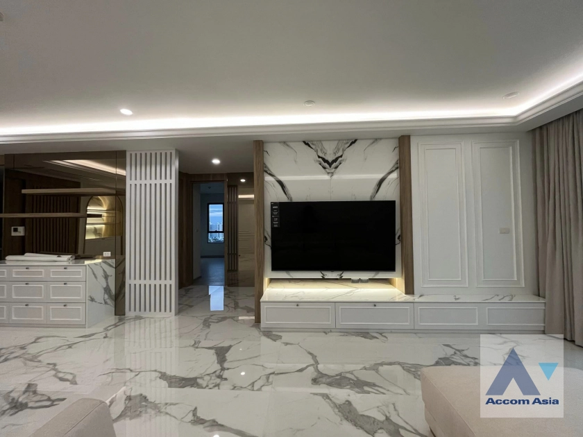  1  2 br Condominium For Sale in Sathorn ,Bangkok BTS Chong Nonsi - BRT Thanon Chan at Parco AA39482