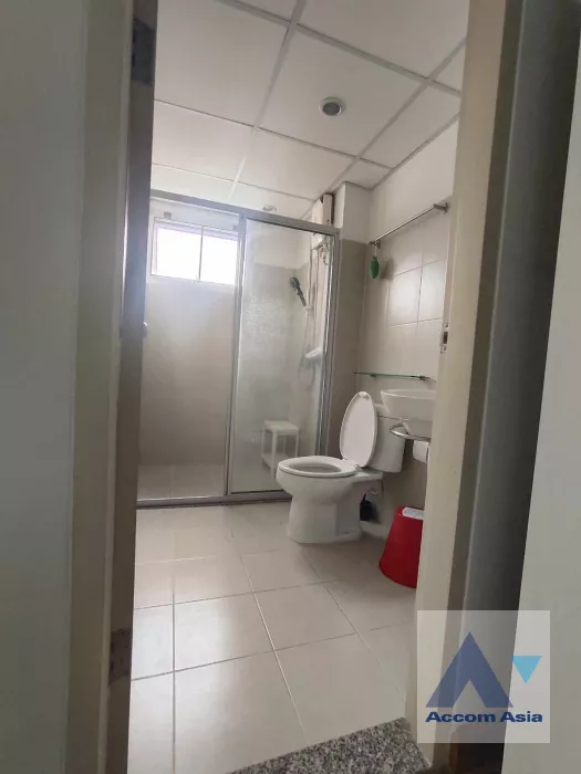 9  1 br Condominium For Sale in Ratchadaphisek ,Bangkok BTS Ekkamai at Supalai Park Ekkamai Thonglor AA39497