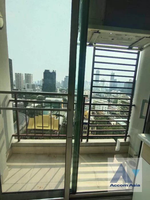 10  1 br Condominium For Sale in Ratchadapisek ,Bangkok BTS Ekkamai at Supalai Park Ekkamai Thonglor AA39497